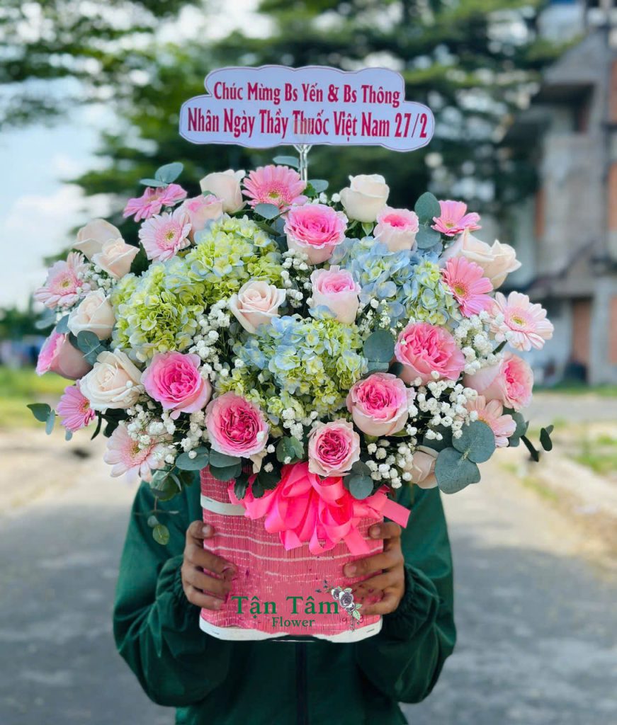 Giỏ hoa tươi Flowers2Home 005