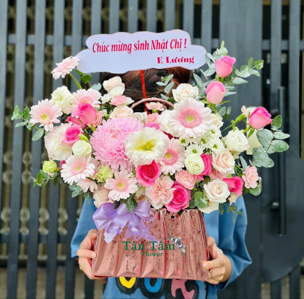 Giỏ hoa tươi Flowers2Home 008