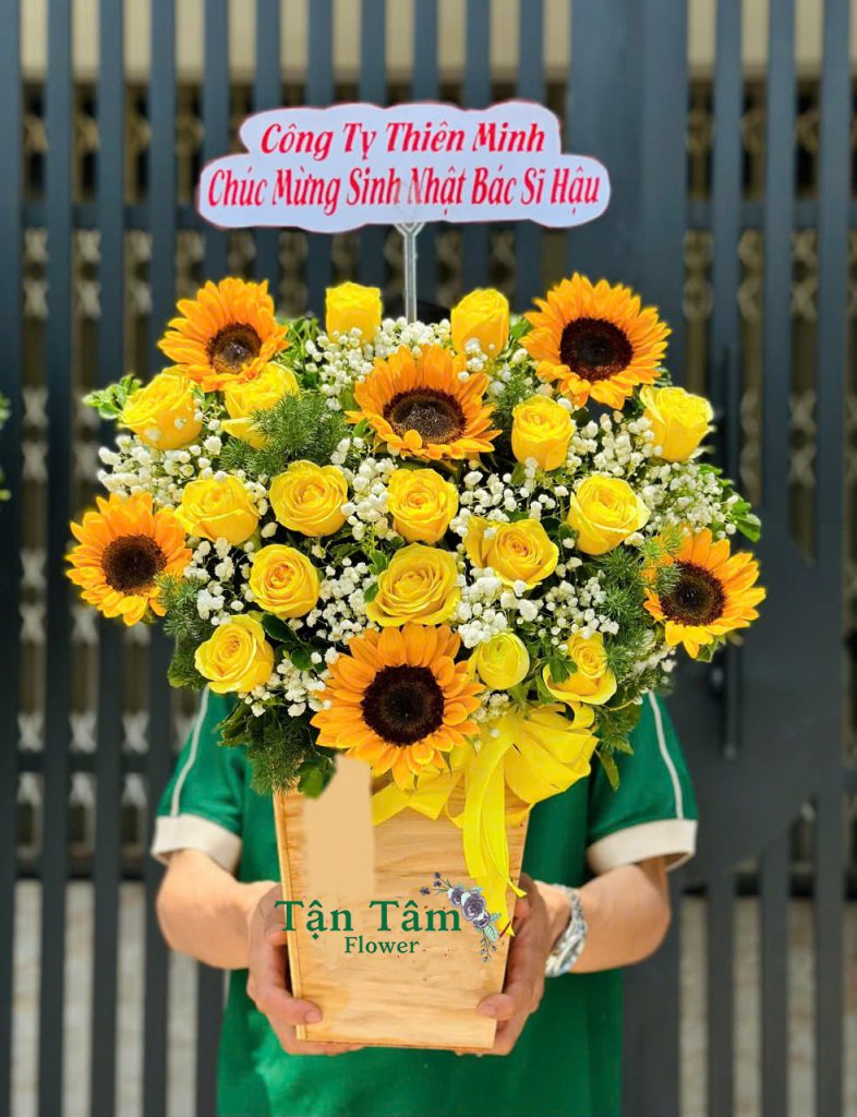 Lẵng hoa tươi Flowers2Home 013